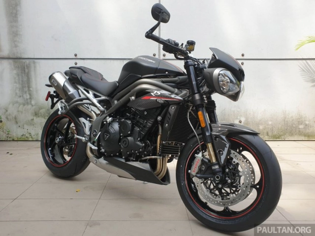 Cận cảnh triumph speed triple 1050 rs 2019 được trang bị tối tân với mức giá vô cùng hấp dẫn - 1