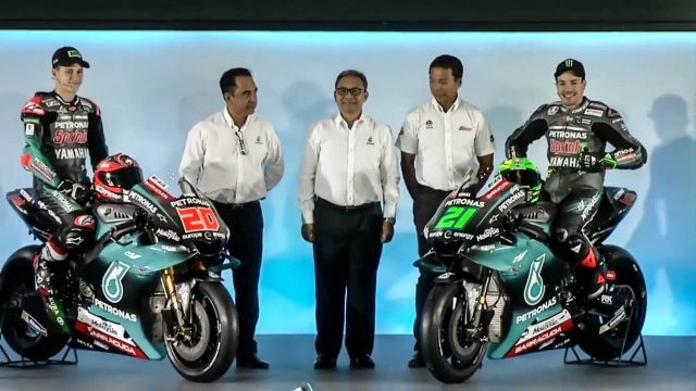 Đội đua petronas yamaha srt chính thức ra mắt motogp 2019 cùng mẫu yamaha m1 với bộ cánh ấn tượng - 4