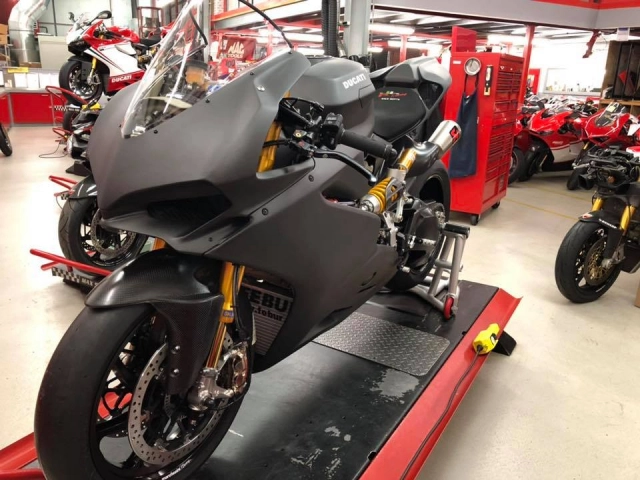 Ducati 1299 superleggera độ mê hoặc với diện mạo fullsix carbon - 1