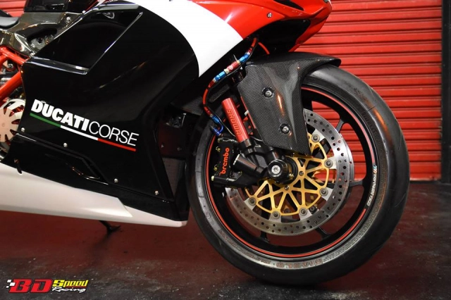 Ducati 848 evo corse siêu đẹp trong một bản độ tối tân về công nghệ - 8
