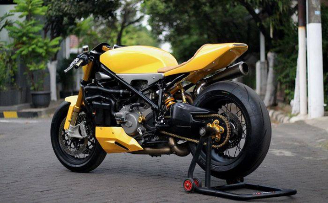 Ducati 848 evo lột xác ngoạn mục với hình ảnh cafe racer cổ điển - 7