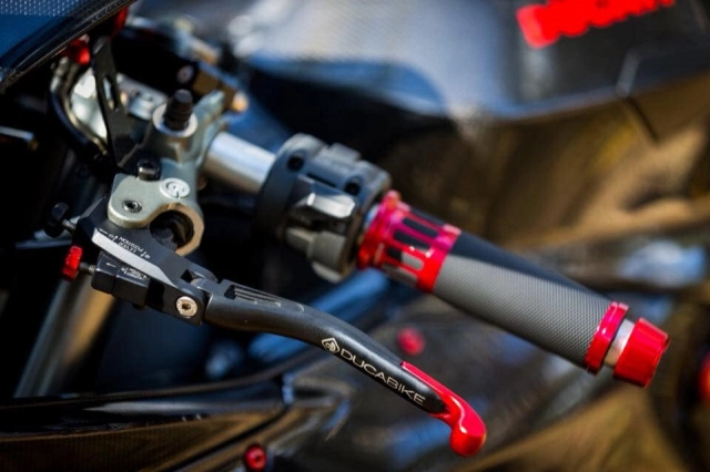 Ducati 899 panigale bản độ siêu cấp mang trong mình bộ giáp full carbon fiber - 4