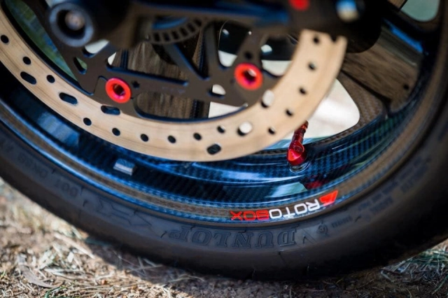 Ducati 899 panigale bản độ siêu cấp mang trong mình bộ giáp full carbon fiber - 7