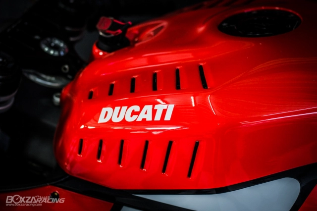 Ducati 899 panigale độ đẹp trai nhất thành phố với bộ áo tem đấu arubait theo phong cách wsbk - 9