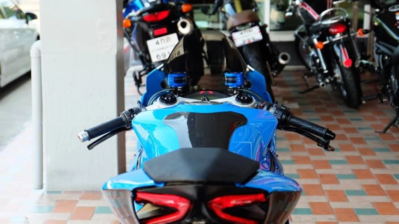 Ducati 899 panigale thoát xác ngoạn mục cùng version blue pestronas - 5