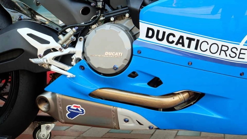 Ducati 899 panigale thoát xác ngoạn mục cùng version blue pestronas - 10