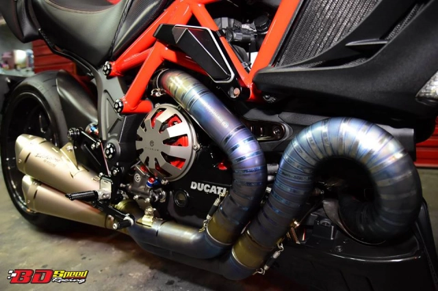 Ducati diavel gã quái vật độ khủng với gói trang bị từ moto corse - 4