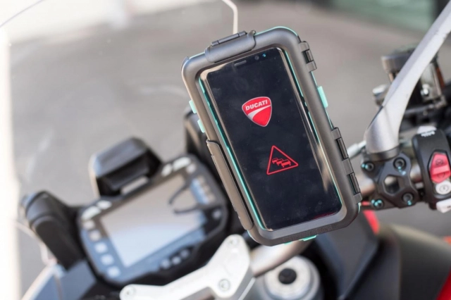 Ducati giới thiệu công nghệ c-v2x hệ thống bảo mật mới đem lại sự an toàn cho người lái - 1