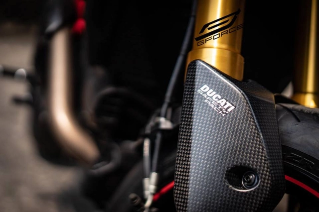 Ducati hypermotard 939 sp độ cuốn hút với những nâng cấp đáng giá - 10
