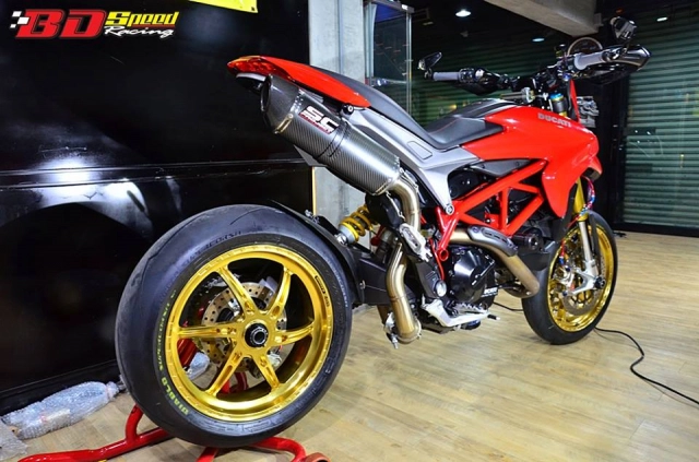 Ducati hypermotard đầy khiêu gợi với dàn chân hạng nặng - 8