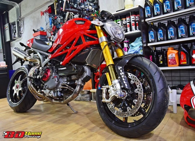 Ducati monster 1100s độ cực chất với dàn chân khủng - 1