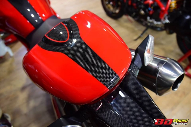 Ducati monster 1100s độ cực chất với dàn chân khủng - 9