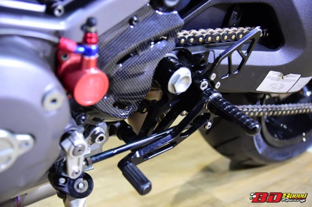 Ducati monster 1100s vẻ đẹp hùng hồn của gã quái vật ý trên đất thái - 30