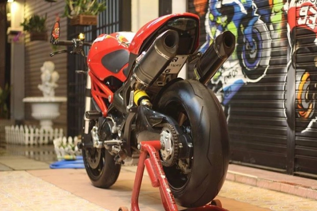 Ducati monters 796 khoe dáng bên nghệ thuật graffiti đường phố - 10