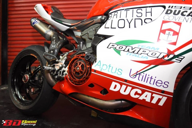Ducati panigale 1199s độ ấn tượng với cặp ống xả termignoni đút gầm siêu ngầu - 1