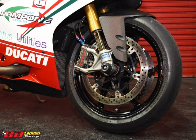 Ducati panigale 1199s độ ấn tượng với cặp ống xả termignoni đút gầm siêu ngầu - 9