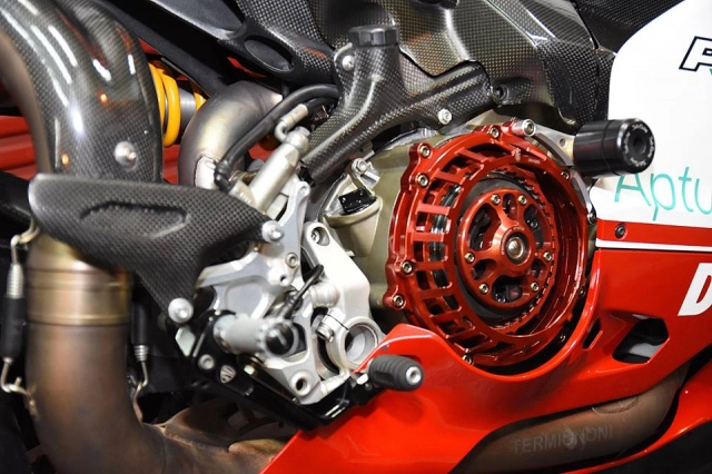Ducati panigale 1199s độ ấn tượng với cặp ống xả termignoni đút gầm siêu ngầu - 12
