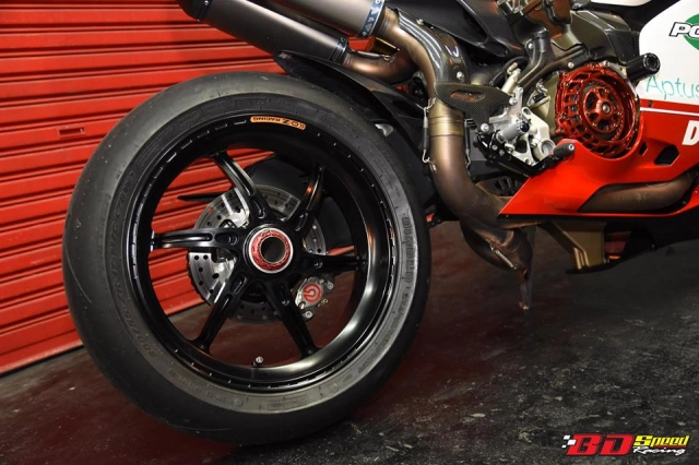Ducati panigale 1199s độ ấn tượng với cặp ống xả termignoni đút gầm siêu ngầu - 15