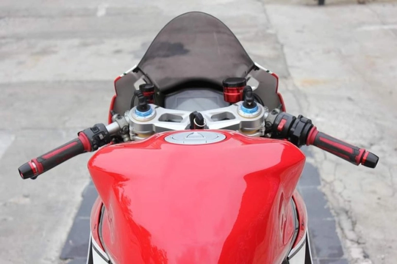 Ducati panigale 1199s độ - sở hữu vẻ đẹp kiêu kì với nâng cấp tuyệt vời - 4