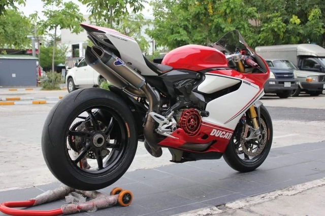 Ducati panigale 1199s độ - sở hữu vẻ đẹp kiêu kì với nâng cấp tuyệt vời - 17