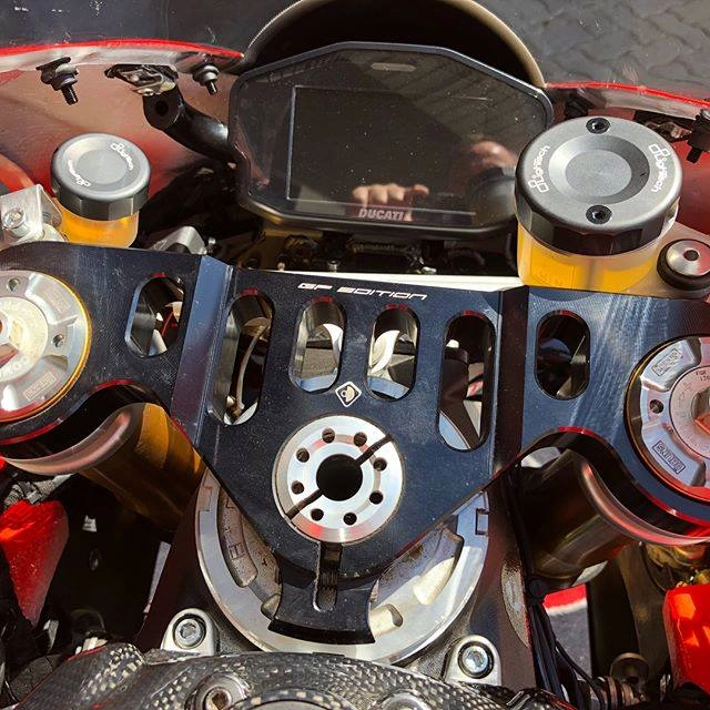 Ducati panigale 1299r độ full option đường đua đẹp bá cháy - 5