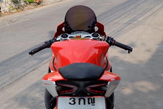 Ducati panigale 899 độ siêu ngầu và đầy hấp dẫn với phong cách superleggera - 7