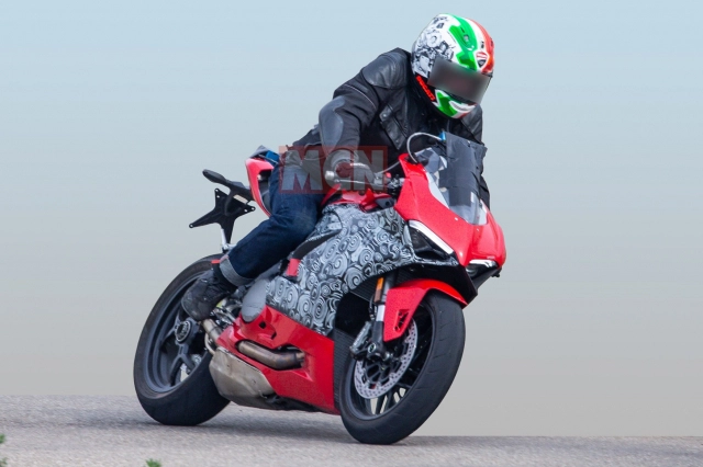 Ducati panigale 959 2020 mới lộ diện thử nghiệm tại châu âu - 1