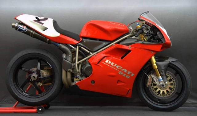 Ducati panigale v4 bản đặc biệt kỷ niệm 25 năm ducati 916 wsbk chuẩn bị ra mắt - 4