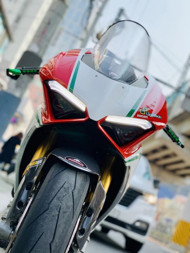 Ducati panigale v4 s độ gây sốt người xem với cấu hình thượng đỉnh - 3