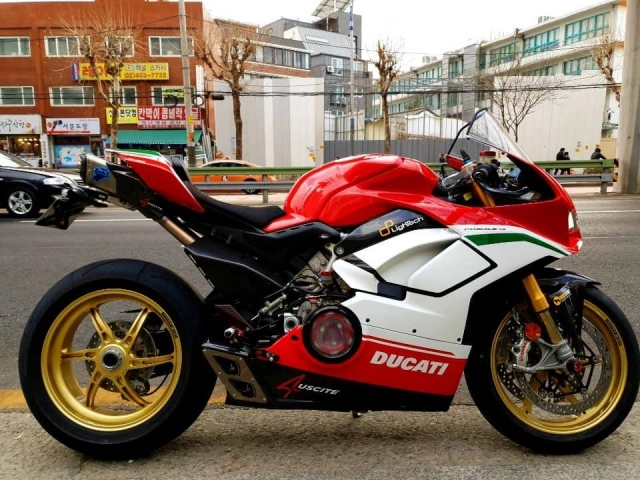 Ducati panigale v4 special độ siêu ngầu với cấu trúc thiết kế pô termignoni 4uscite - 8