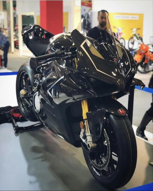 Ducati panigale v4r carbon - định dạng cá mập 2019 với trang bị full body carbon - 1