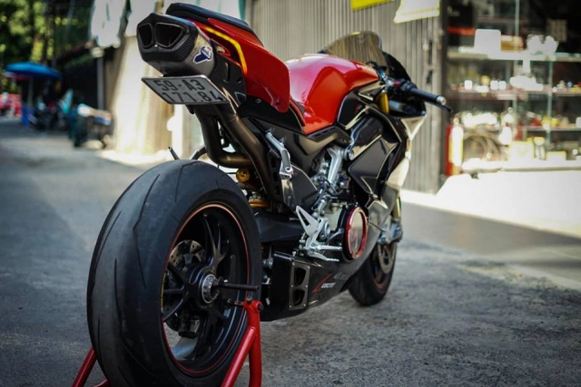 Ducati panigale v4s độ full carbon kết hợp dàn đồ chơi hơn 300 triệu vnd - 9