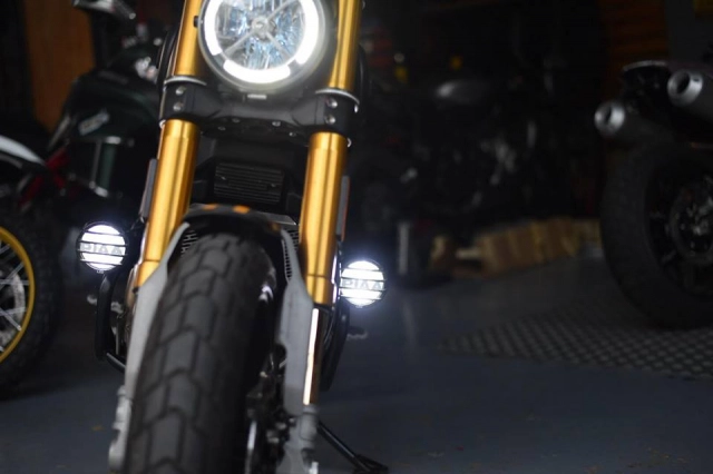 Ducati scrambler1100 độ đơn giản đầy phá cách - 4