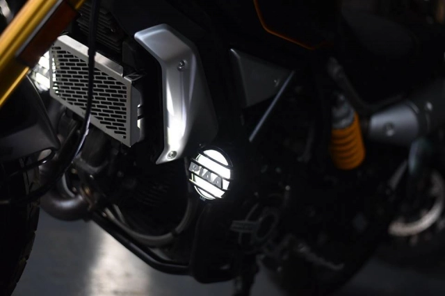 Ducati scrambler1100 độ đơn giản đầy phá cách - 5