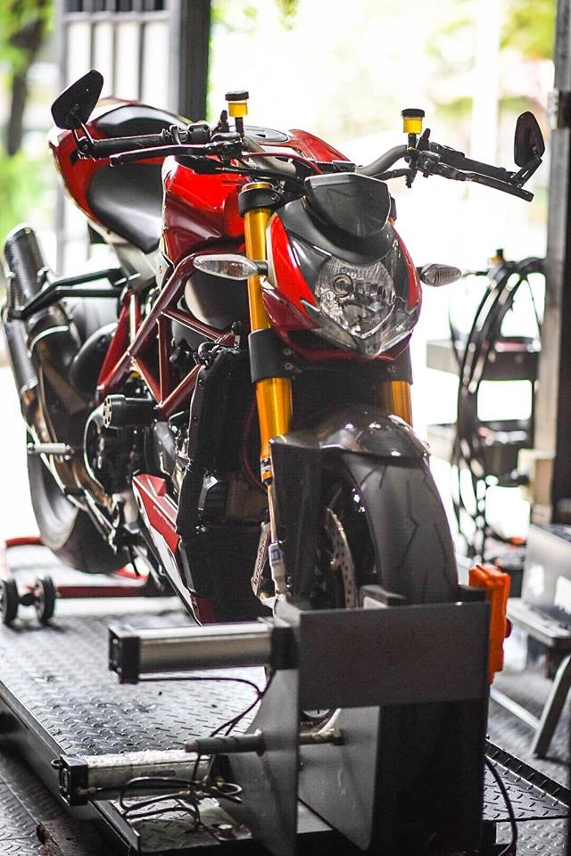 Ducati streetfighter 1100 nổi bật với dàn option gilles tooling - 3