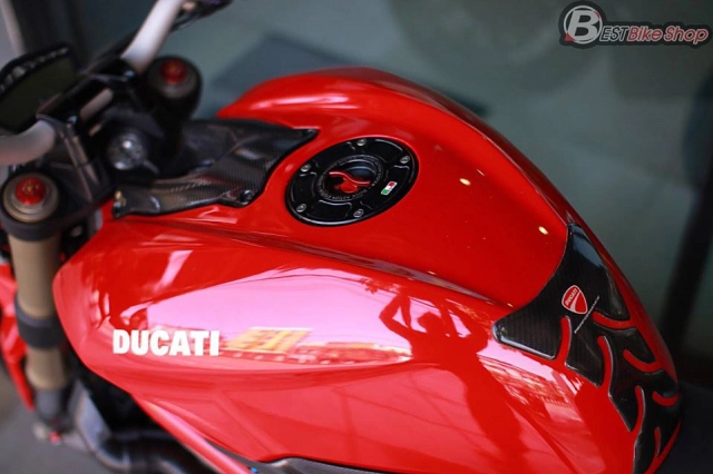 Ducati streetfighter 848 độ chất ngất với dàn option hàng hiệu - 7
