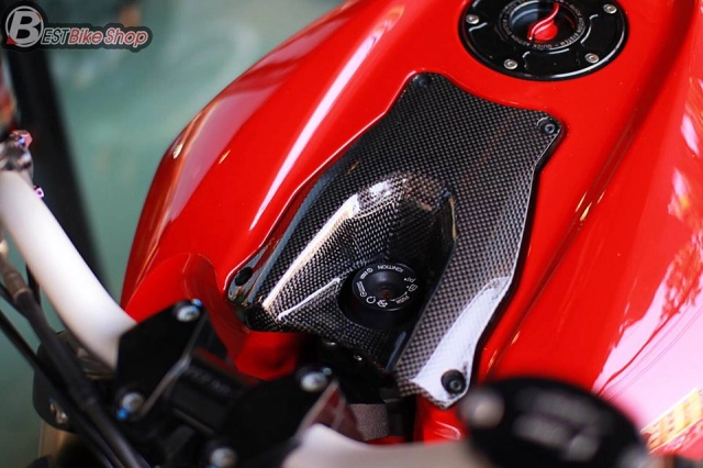 Ducati streetfighter 848 độ chất ngất với dàn option hàng hiệu - 8