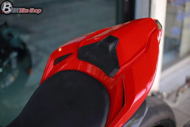 Ducati streetfighter 848 độ chất ngất với dàn option hàng hiệu - 9