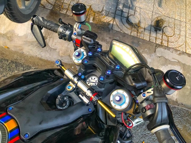 Ducati streetfighter đầy nổi bật trên đường phố việt - 3