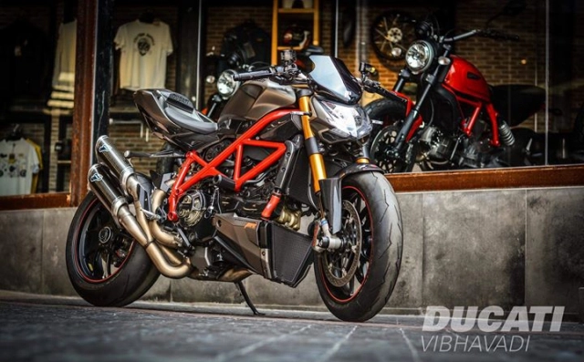 Ducati streetfighter tạo nét đầy lực lưỡng bên nghệ thuật đường phố graffiti - 9