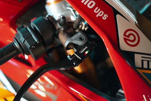 Ducati v4s panigale - mãn nhãn với bản độ siêu cấp của biker việt - 6