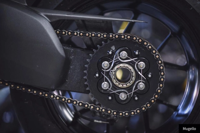 Ducati v4s panigale vẻ đẹp toàn năng với trang bị full black - 7