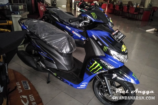 Freego 125 2019 xuất hiện với bộ cánh monster energy tại đại lý - 2