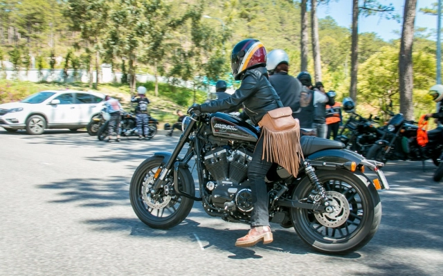 Harley-davidson roadster 1200cc cùng nữ biker yêu kiều vượt hành trình hơn 1000km - 7