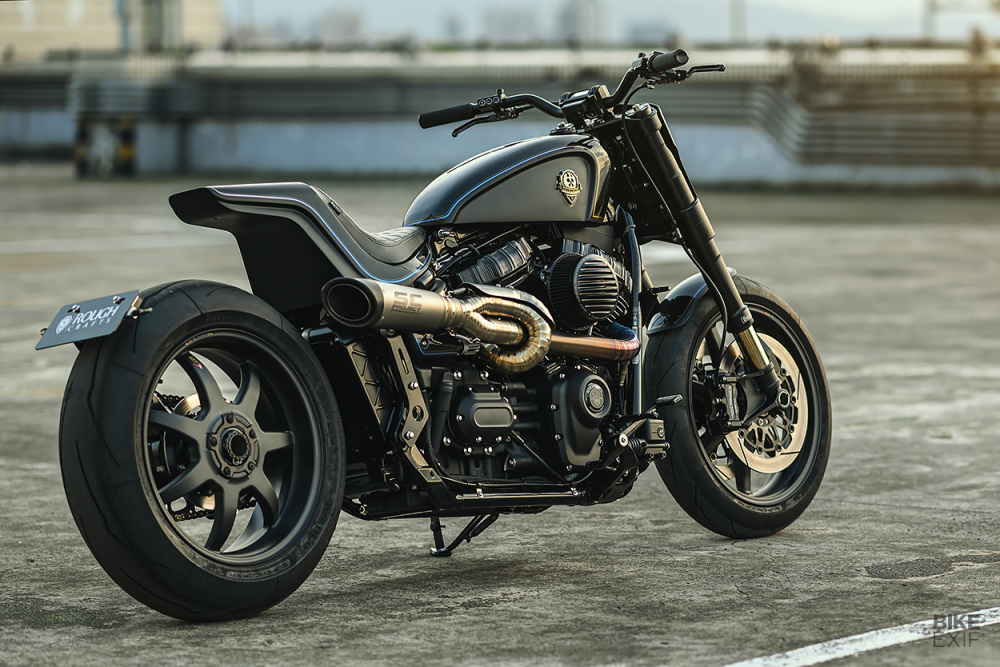 Harley-davidson street bob tùy chỉnh đặc biệt từ rough crafts với biệt danh tarmac raven - 6