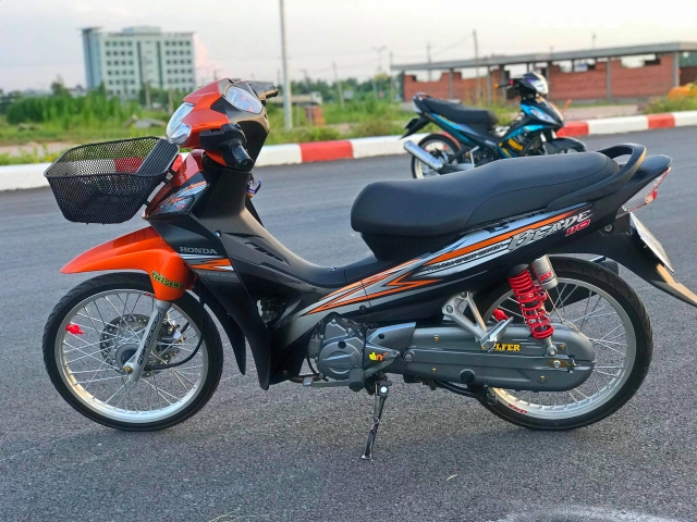 Honda blade 110 được độ với vài món đồ chơi - 5