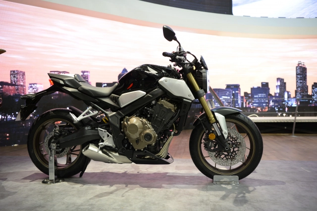 Honda bùng ngọn lửa đam mê tại triển lãm eicma 2018 - 6