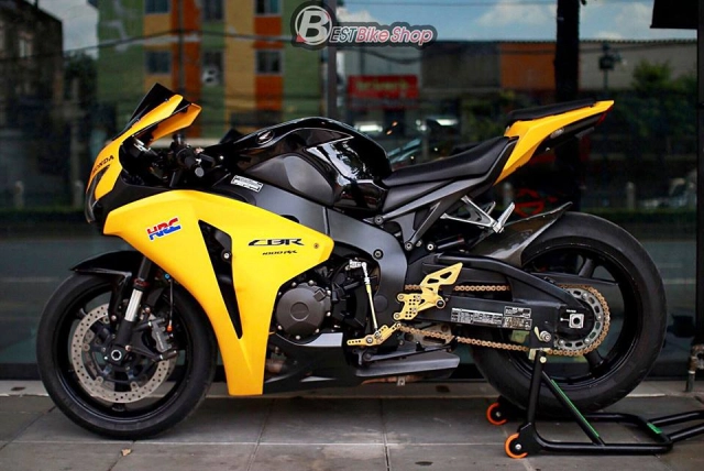 Honda cbr1000rr 2008 vẻ đẹp khó phai theo dòng thời gian - 12