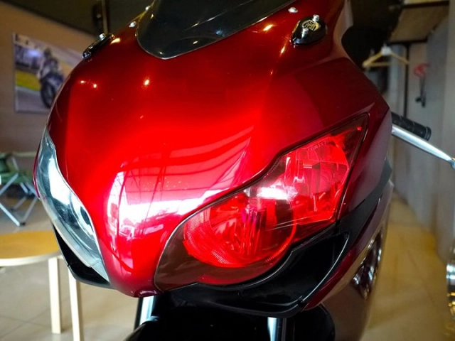 Honda cbr1000rr độ đầy gợi cảm với tone màu red candy - 1