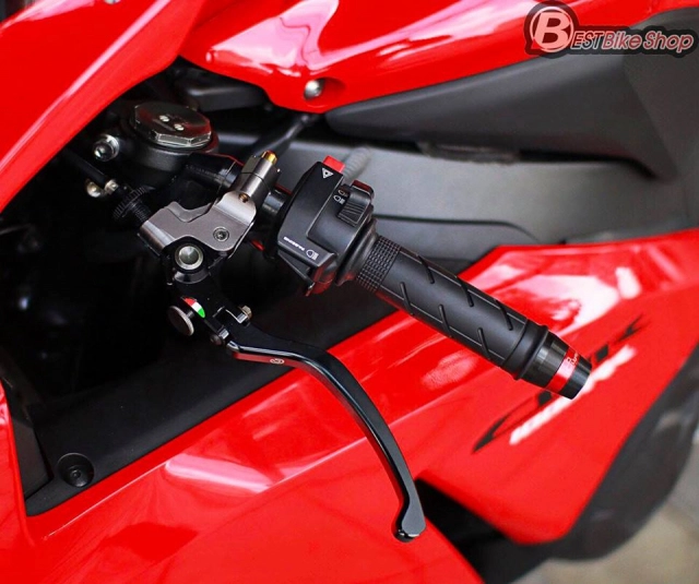 Honda cbr1000rr độ sặc sỡ với phong cách full red - 6